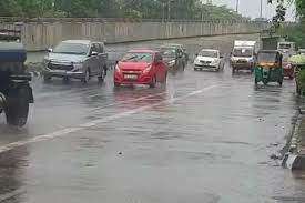 उमस भरी गर्मी से लोगों को मिली राहत, दिल्ली में फिर हुई झमाझम बारिश 