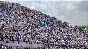 तस्वीरों में देखें दंगल का जुनून, हजारों दर्शकों से पटे पहाड़, 2.11 लाख के लिए लड़ी गई आखिरी कुश्ती