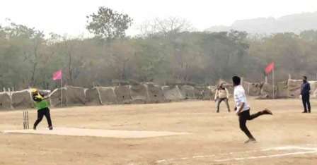 VIDEO जिंदल सॉ लिमिटेड के क्रिकेट टूर्नामेंट का हुआ आगाज, आठ टीमें ले रही है भाग