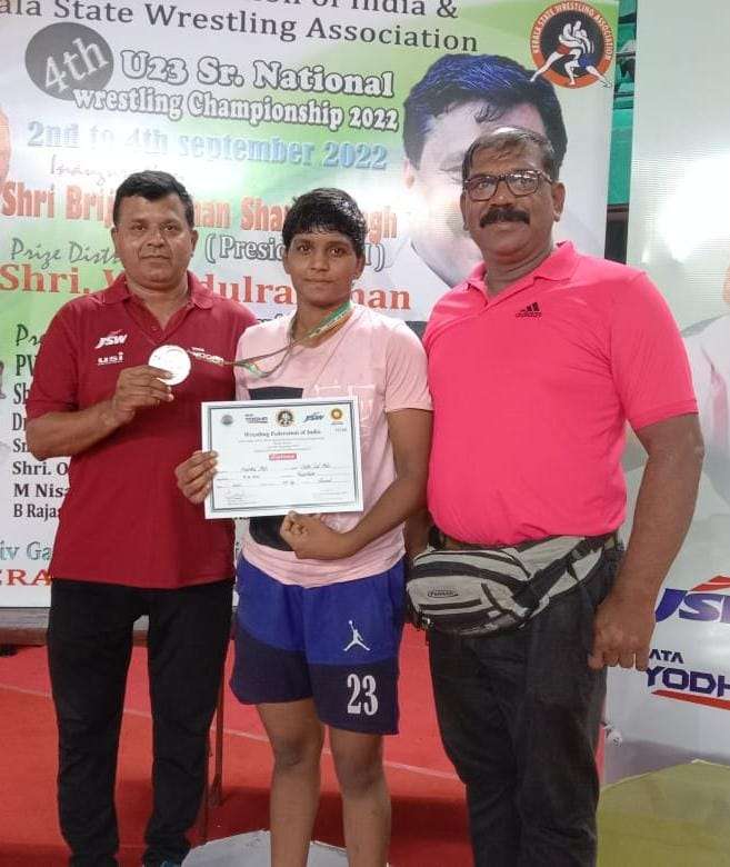 राष्ट्रीय सीनियर कुश्ती में भीलवाड़ा की बेटी को रजत पदक 