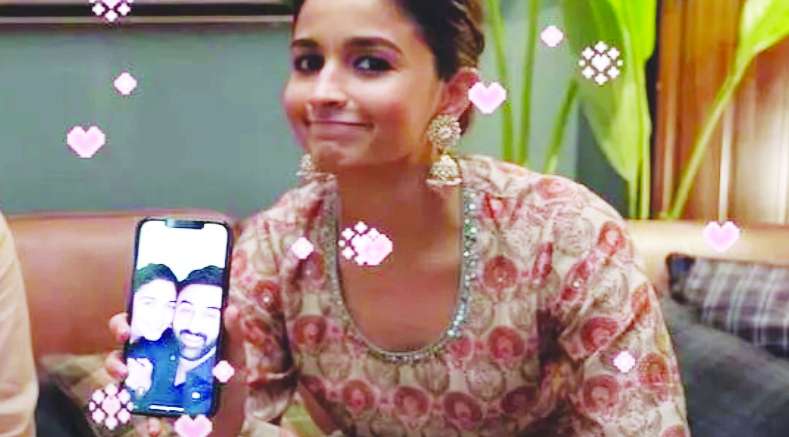 Alia Bhatt के मोबाइल वॉलपेपर में दिखी रणबीर कपूर की फोटो, शादी के सवाल पर एक्ट्रेस ने दिया ये जवाब